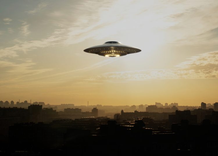 UFO saucer silently hovered over the city